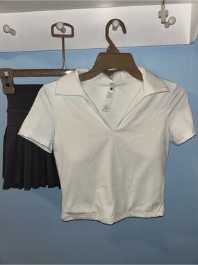 Cropped White Polo-Style Short Sleeve Top